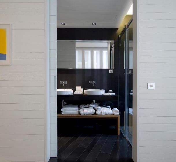 سوییت جونیور لوکس, Atrio