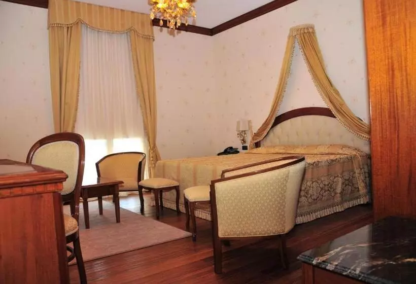 اتاق سوپریور چهار تخته, Borgo Don Chisciotte