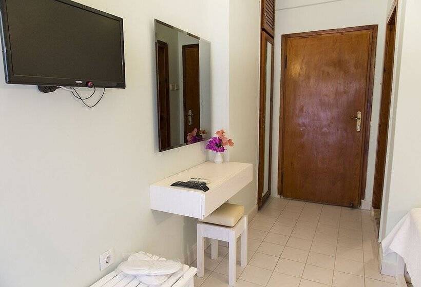 Cameră Standard, Club Antiphellos