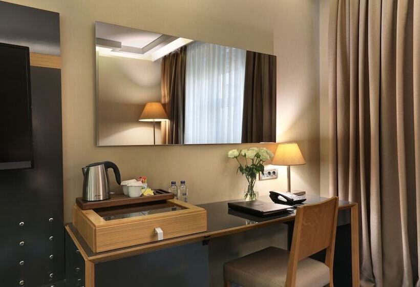 غرفة قياسية, Divan Corlu