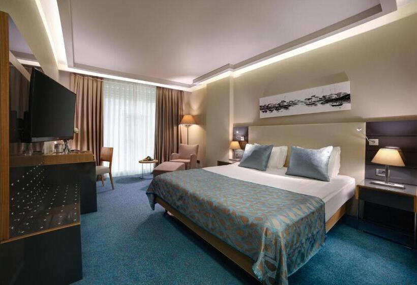 غرفة قياسية سرير كينج, Divan Corlu