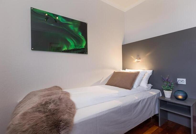 스탠다드 싱글 룸, Enter Viking