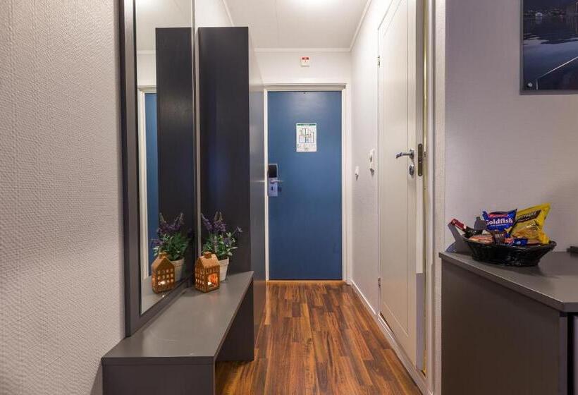 스탠다드 트리플 룸, Enter Viking