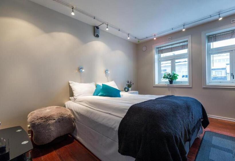 스탠다드 스튜디오, Enter Viking