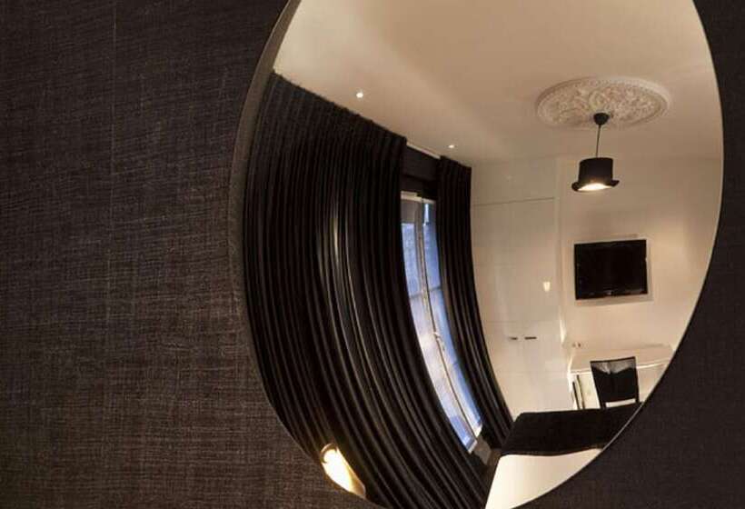 スーペリアールーム, First Hotel Paris Tour Eiffel