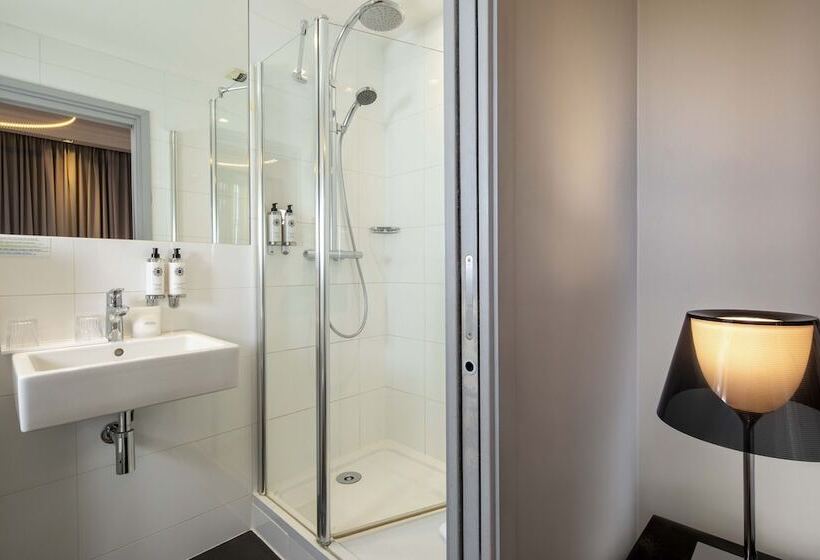 スイート, First Hotel Paris Tour Eiffel