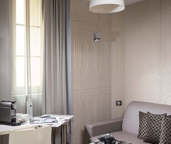 スイート, First Hotel Paris Tour Eiffel