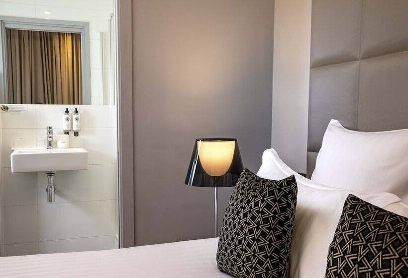 スイート, First Hotel Paris Tour Eiffel