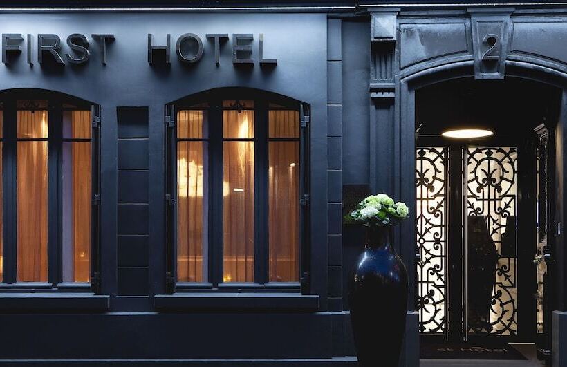 景色の見えるスイートルーム, First Hotel Paris Tour Eiffel