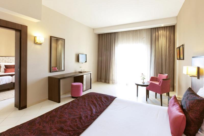 スイート, First Hotel Paris Tour Eiffel