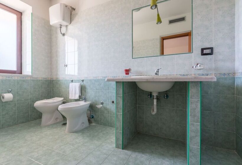 Standard Room, Futuro