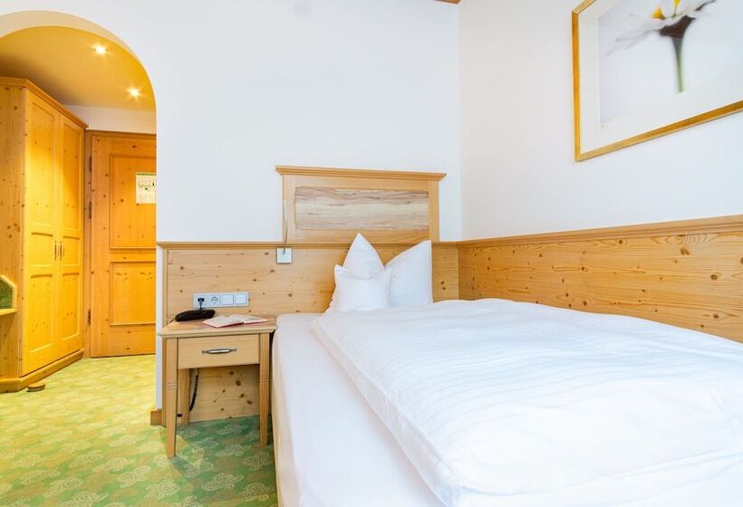 スタンダードシングルルーム, Glasl S Land