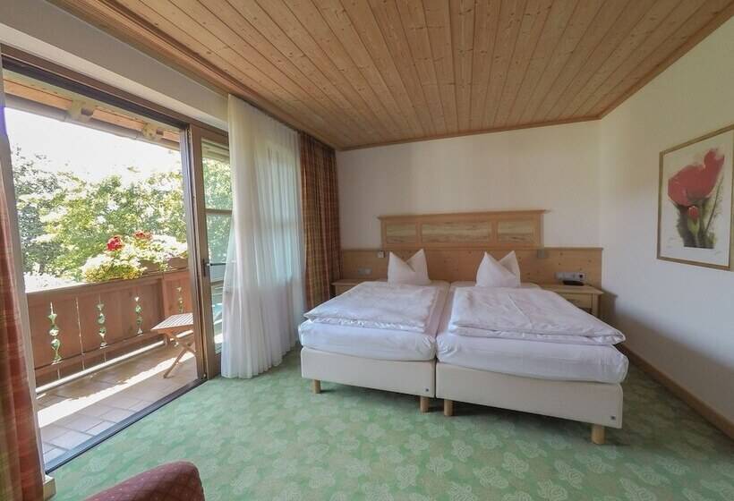 スタンダードルーム, Glasl S Land