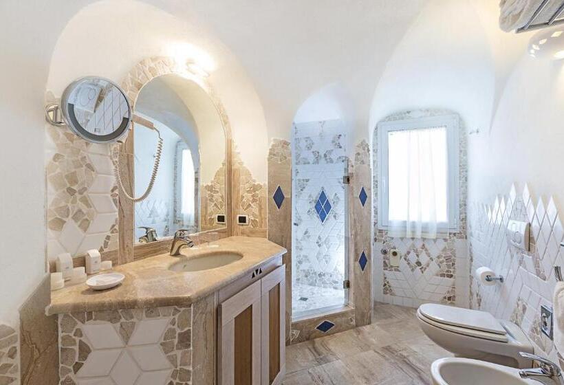 דירת חדר, Grand Hotel Poltu Quatu