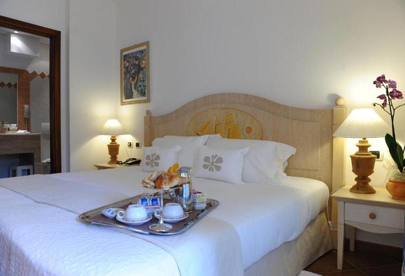 חדר סופריור נוף לגינה, Grand Hotel Poltu Quatu