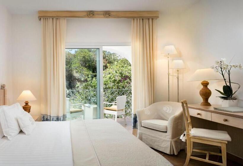 חדר קלאסי עם נוף להרים, Grand Hotel Poltu Quatu