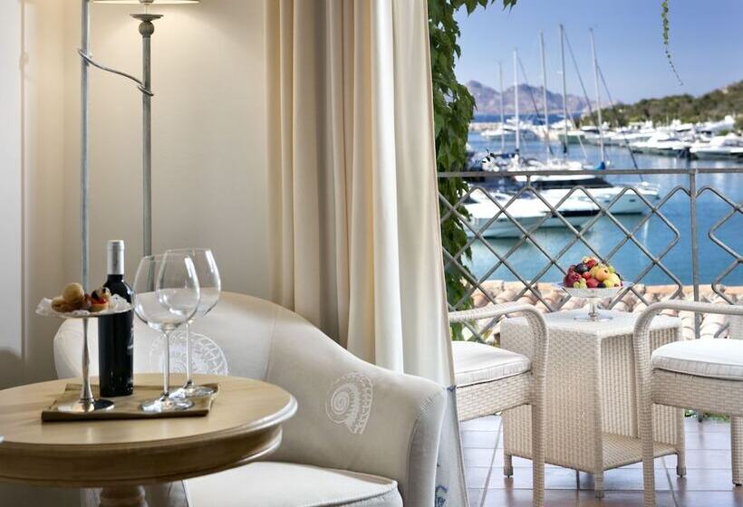 חדר דלוקס נוף לים, Grand Hotel Poltu Quatu