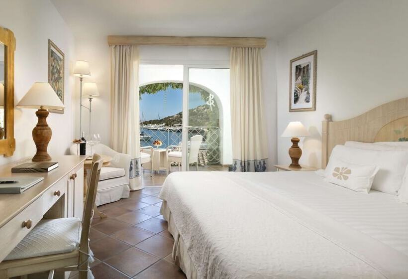 Номер Deluxe Вид на Море, Grand Hotel Poltu Quatu