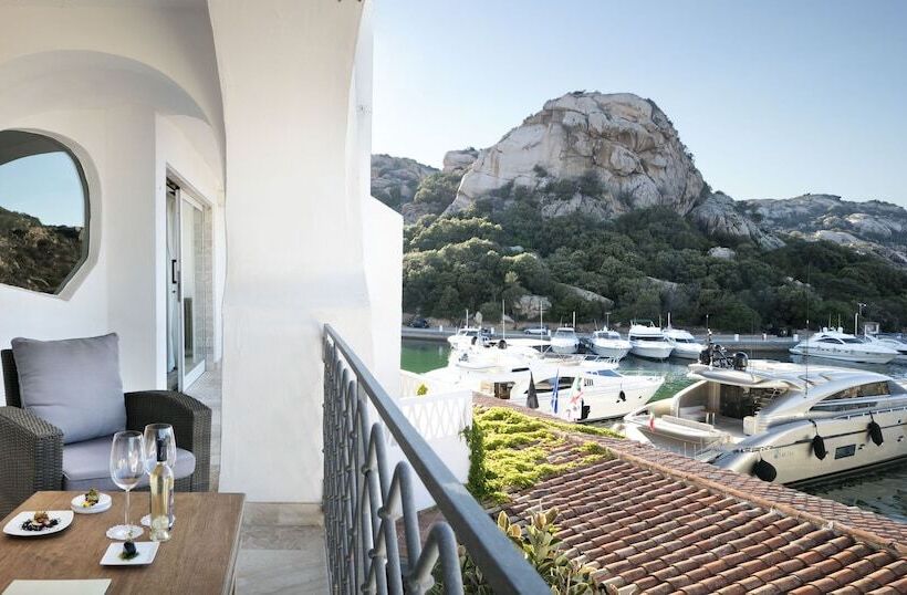 סוויטה מלכותית 2 חדרים, Grand Hotel Poltu Quatu