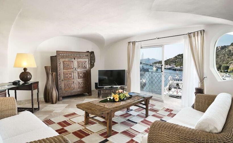 סוויטה מלכותית 2 חדרים, Grand Hotel Poltu Quatu