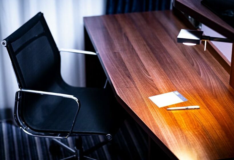 غرفة قياسية سرير مزدوج مطلة على المدينة, Holiday Inn Express Amsterdam   Sloterdijk Station, An Ihg