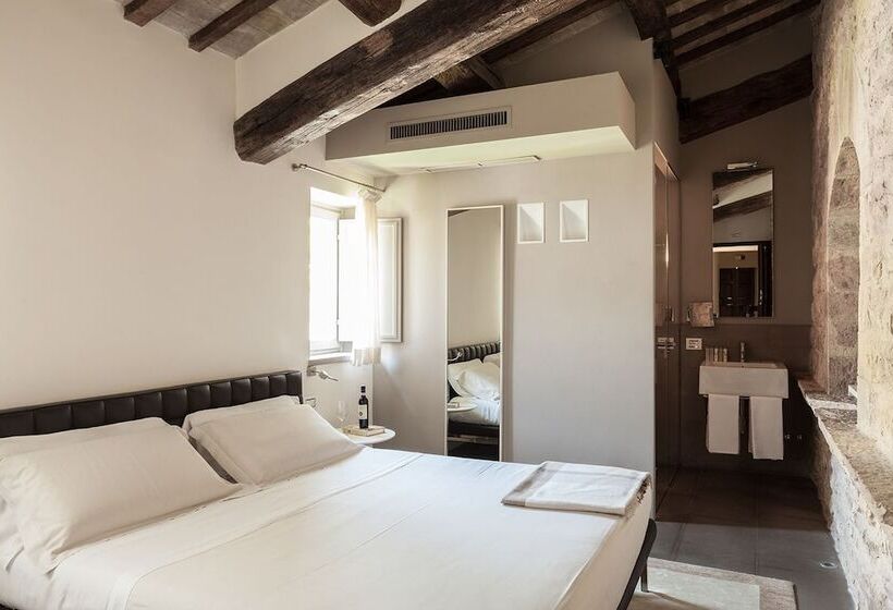 اتاق لوکس, Nun Assisi Relais & Spa Museum