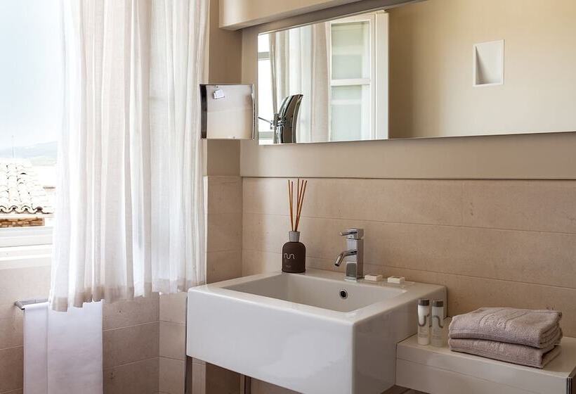 سوییت, Nun Assisi Relais & Spa Museum