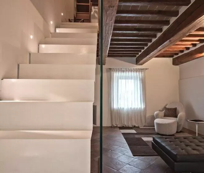 スイート, Nun Assisi Relais & Spa Museum