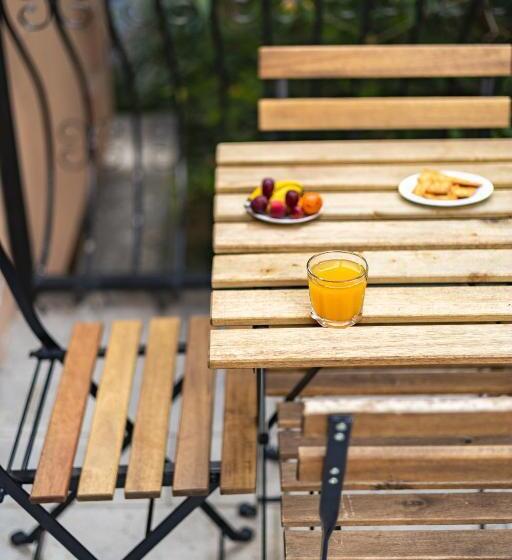 اتاق استاندارد سه تخته با بالکن, Piccolo Mondo By Citybookings