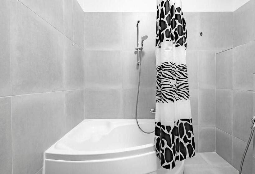 اتاق سوپریور سه تخته, Piccolo Mondo By Citybookings