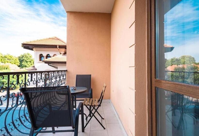 اتاق سوپریور سه تخته, Piccolo Mondo By Citybookings