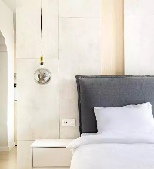 اتاق سوپریور سه تخته, Piccolo Mondo By Citybookings