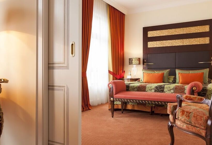 Полулюкс, Relais & Chateaux Bulow Palais