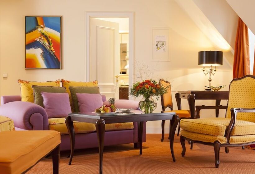 Полулюкс, Relais & Chateaux Bulow Palais