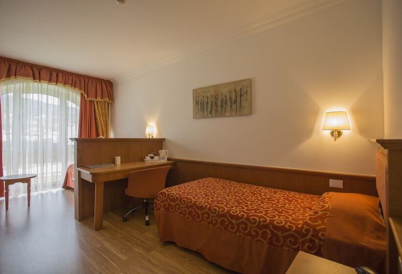 חדר ביזנס, Sartori's