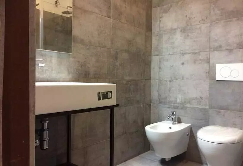 اتاق استاندارد یک نفره, Motel Europa