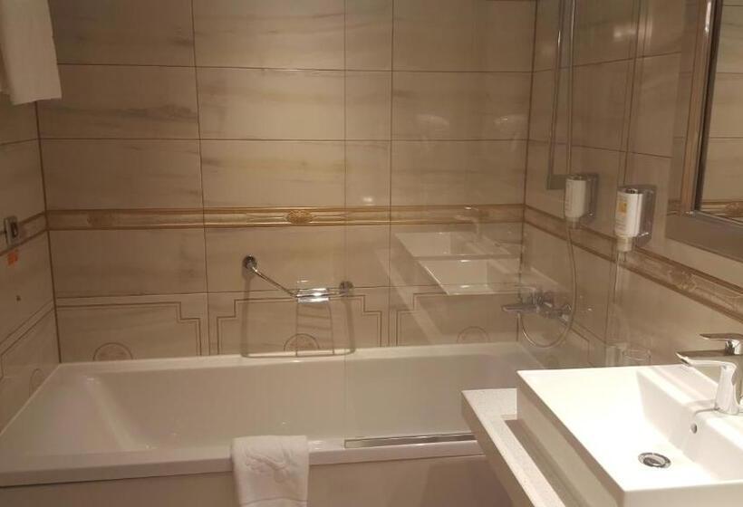 キングサイズベッドのデラックススイート, Spa Hotel Rich