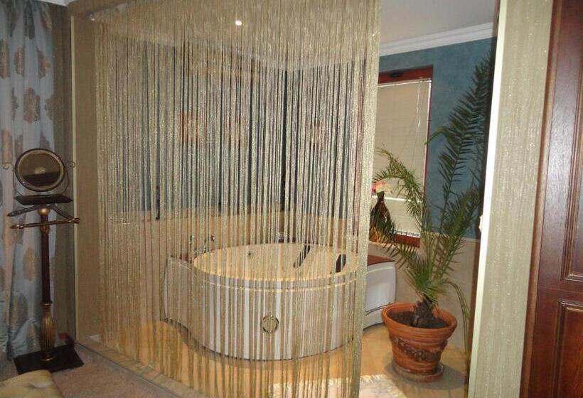 ハイドロマッサージバス付きスイート, Spa Hotel Rich