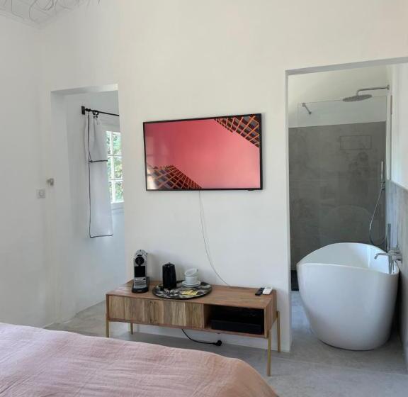 标准间, Mas Des Alpilles