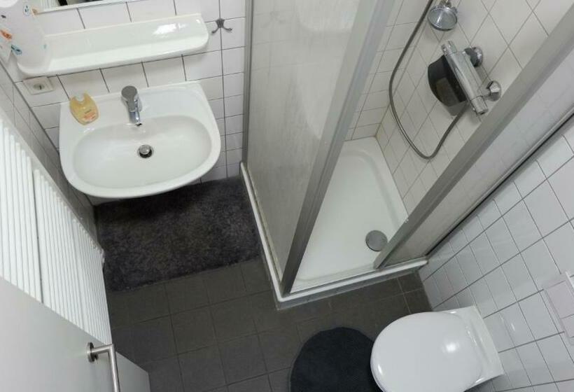 اتاق استاندارد, Hostel Am Kurtti