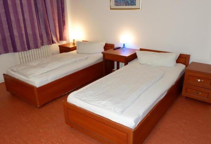 اتاق استاندارد, Hostel Am Kurtti