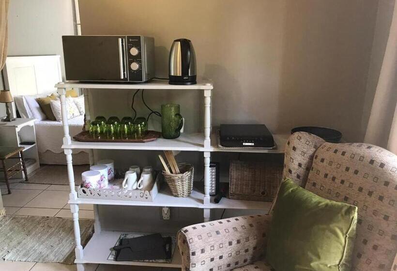 Standard room with outdoor bath, B S At Strauss