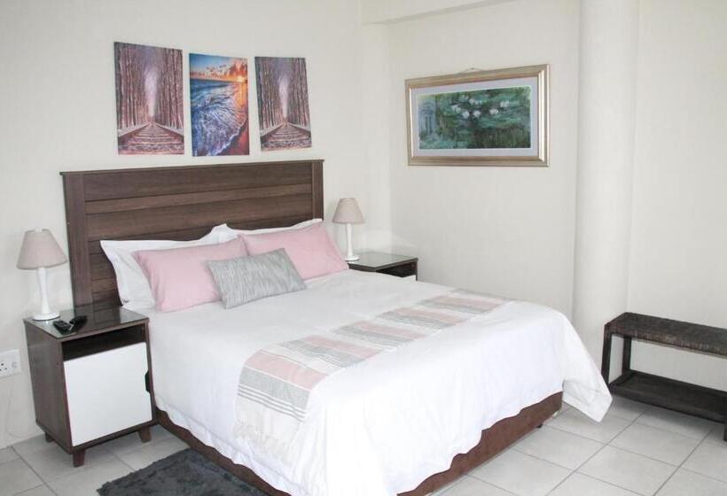 اتاق استاندارد با چشم‌انداز استخر, Kayamina Guesthouse