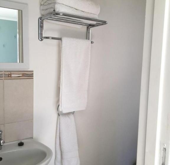 اتاق استاندارد با چشم‌انداز استخر, Kayamina Guesthouse