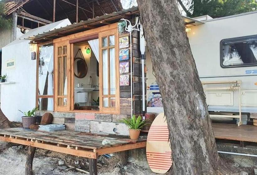 スタンダードルーム, Maliblues Bed & Art Gallery