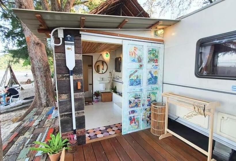 スタンダードルーム, Maliblues Bed & Art Gallery