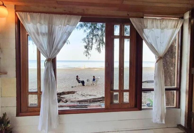 スタンダードルーム, Maliblues Bed & Art Gallery