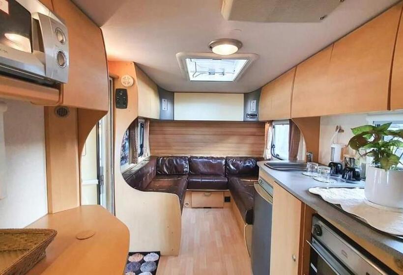 スタンダードルーム, Maliblues Bed & Art Gallery