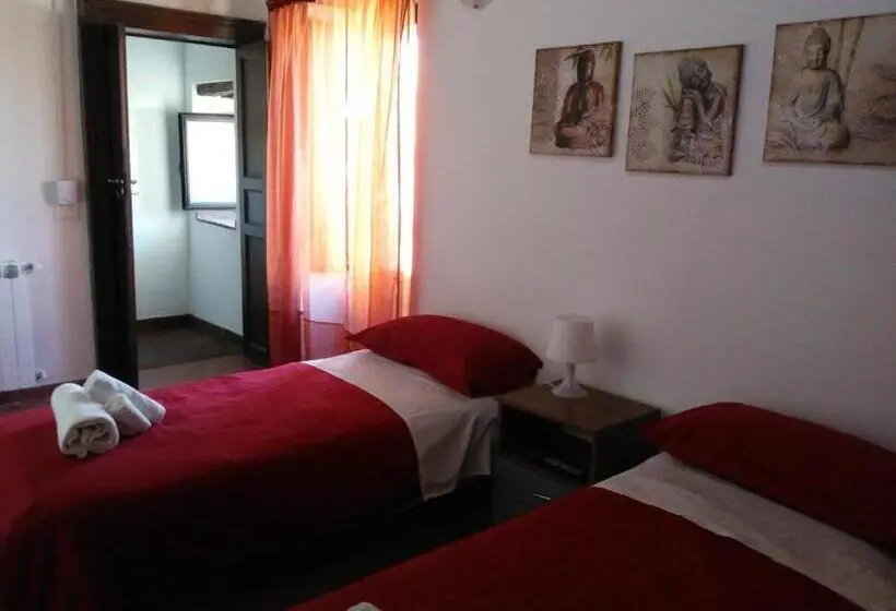 スタンダードルーム, B&b Piazza San Benedetto