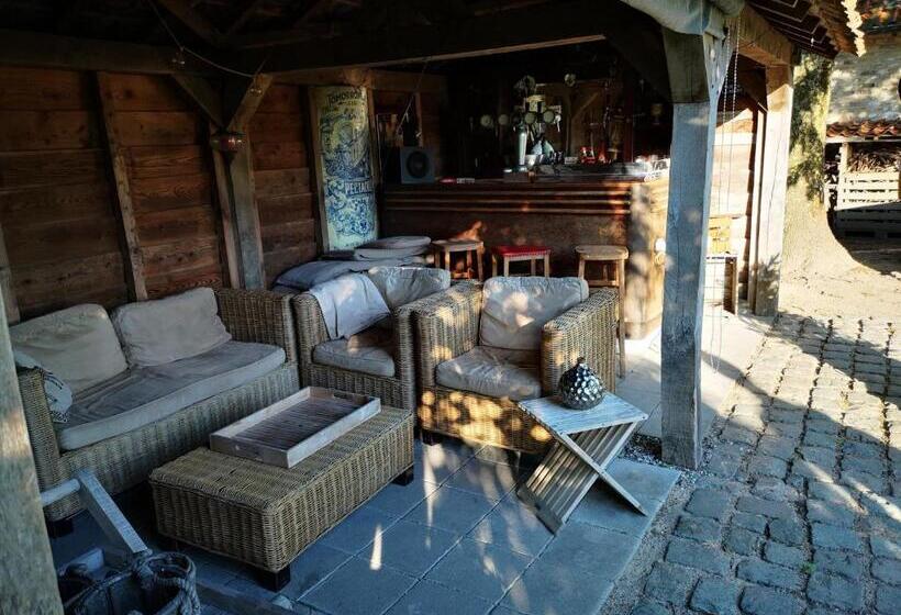 带大床的豪华间, Casa Leone Near Bruges With Jacuzzi & Parking